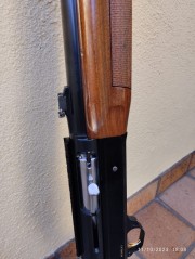 Vendo escopeta Benelli Premium recamara Magnum y cañón rayado para caza mayor en perfecto estado se